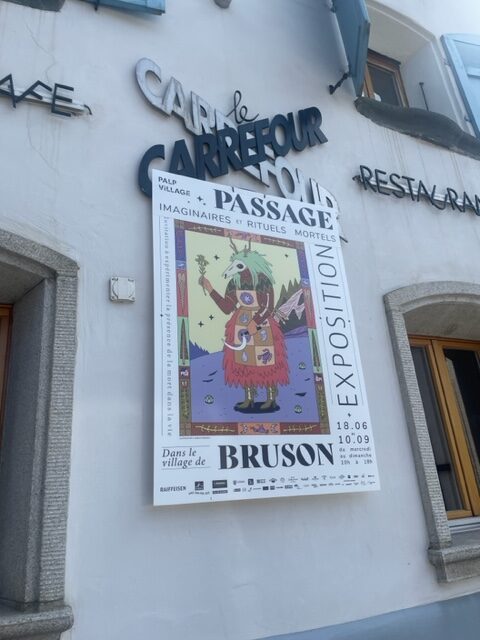 Au Palp Festival, dans le cadre de l’exposition « Passage » à Bruson, le collectif Gore des Alpes a proposé des annonces, oratoires funèbres et épitaphes originales…